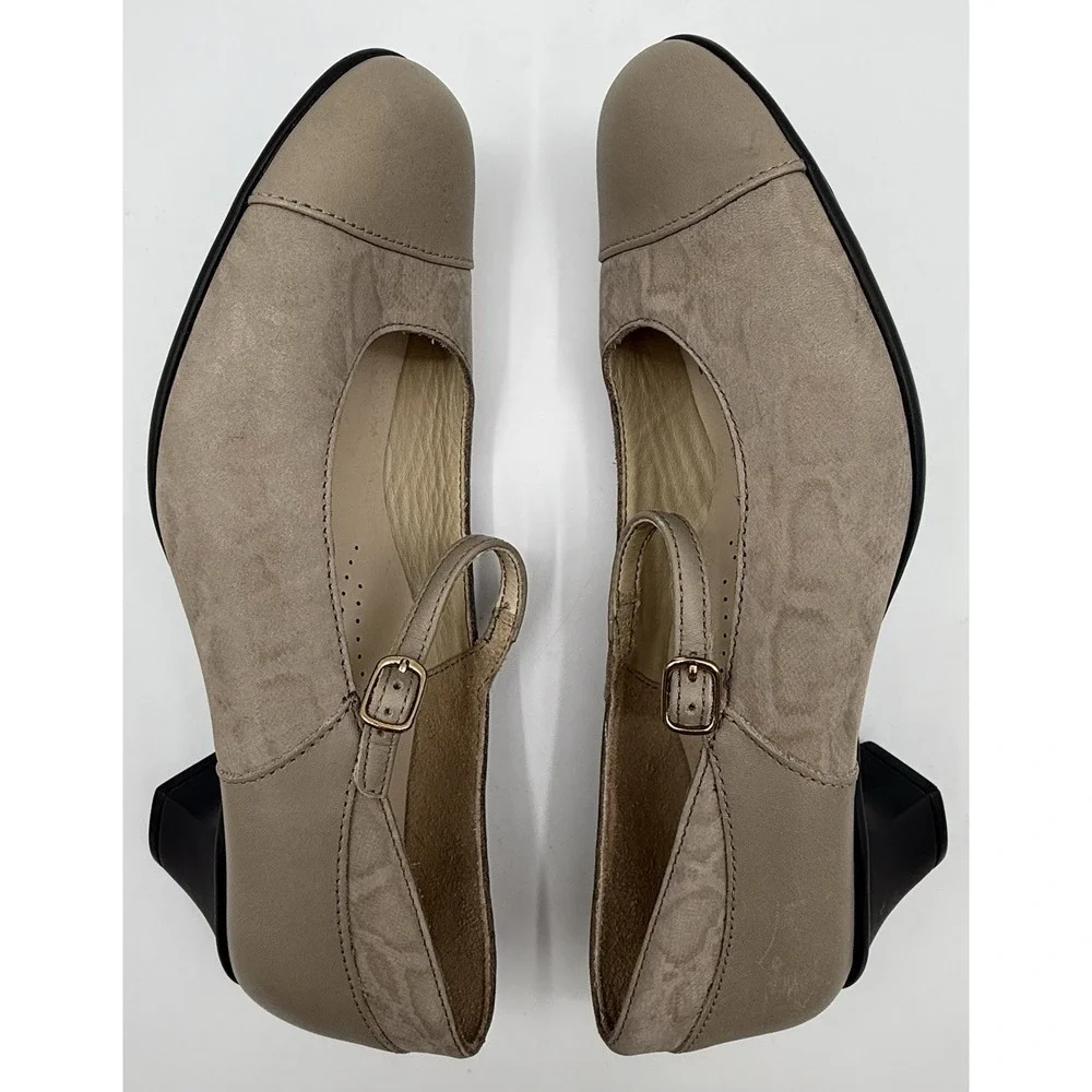 SAS Isabel Beige Snake Leather Shoes Mary Jane  Pumps Mid‎ Heel Buckle US Sz 9.5